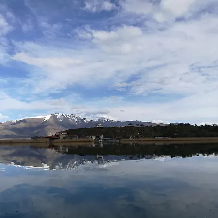 Agios Achillios Gæstehus 3*