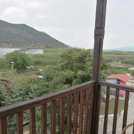 Agios Achillios Πανσιόν Άγιος Αχίλλειος